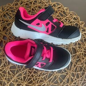 Girls Nike Downshifter 6.